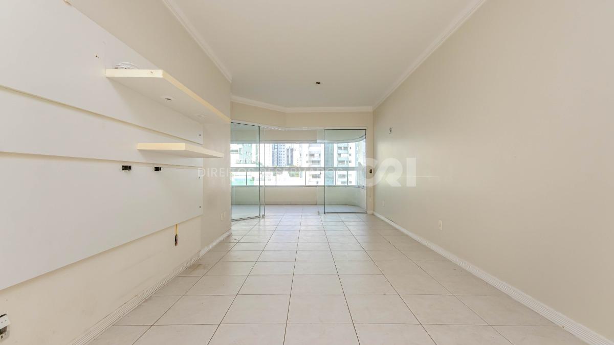 Apartamento com 3 quartos no Edificio Imperialle no Pioneiros em Balneario Camboriú