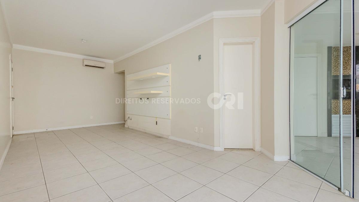 Apartamento com 3 quartos no Edificio Imperialle no Pioneiros em Balneario Camboriú