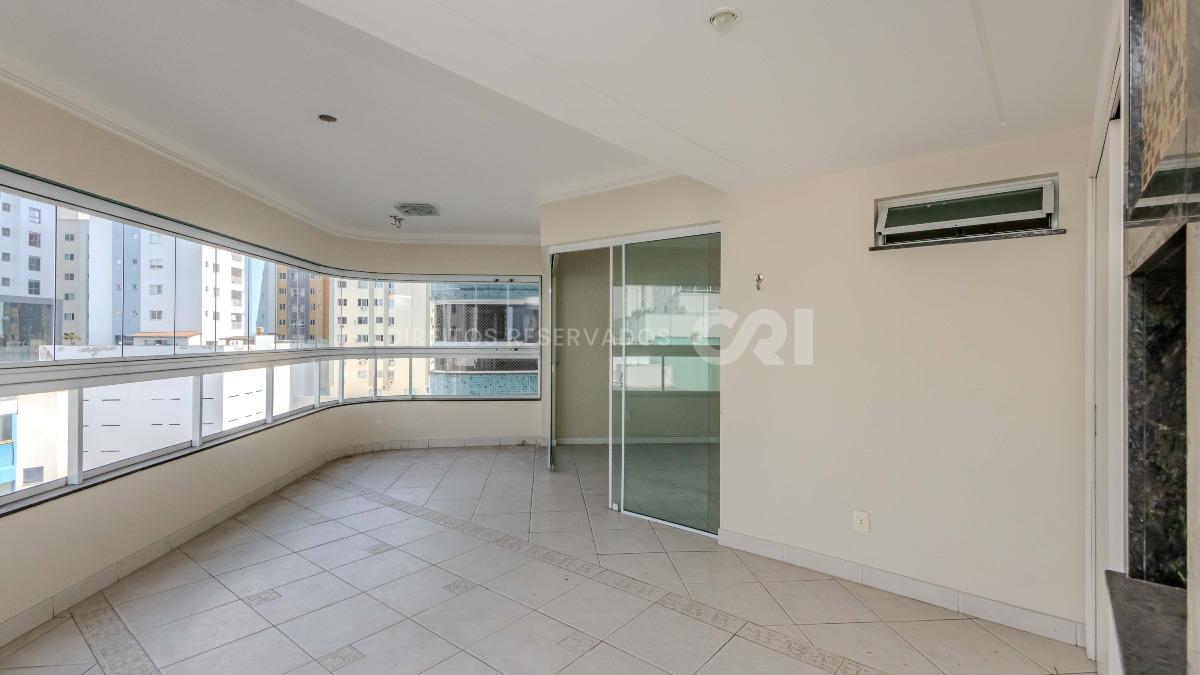 Apartamento com 3 quartos no Edificio Imperialle no Pioneiros em Balneario Camboriú