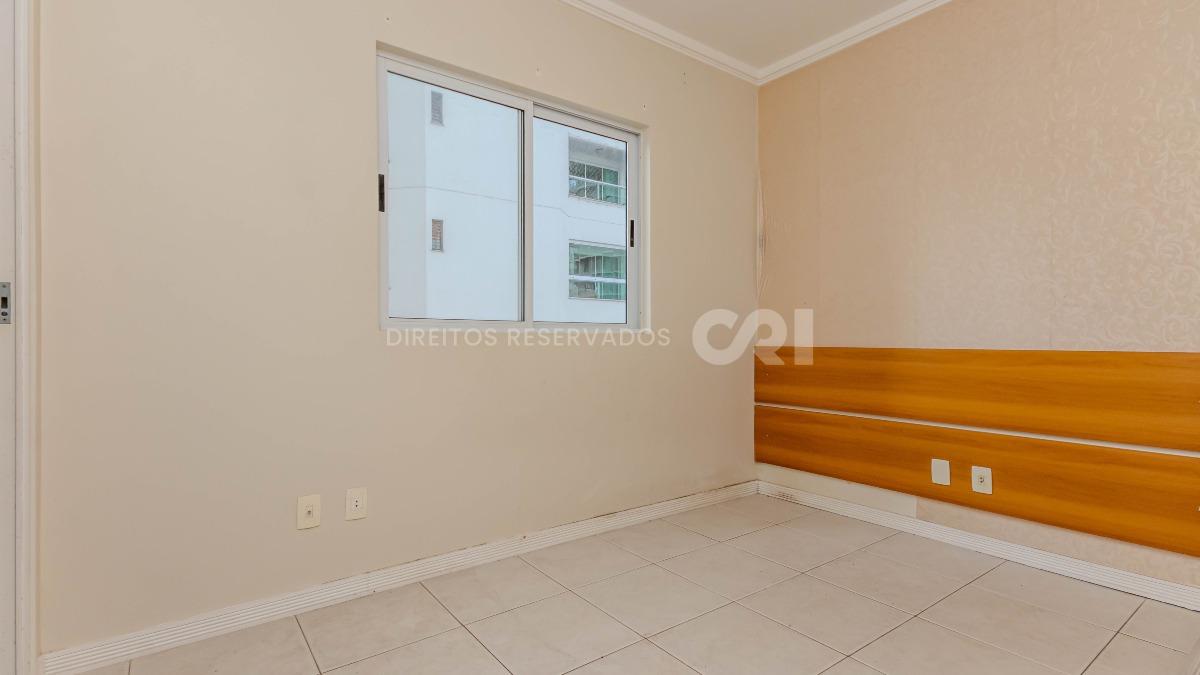 Apartamento com 3 quartos no Edificio Imperialle no Pioneiros em Balneario Camboriú