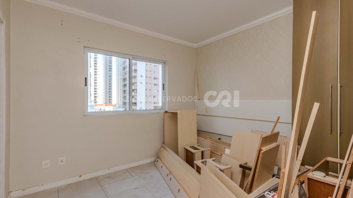 Apartamento com 3 quartos no Edificio Imperialle no Pioneiros em Balneario Camboriú