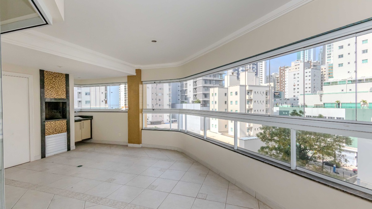 Apartamento com 3 quartos no Edificio Imperialle no Pioneiros em Balneario Camboriú