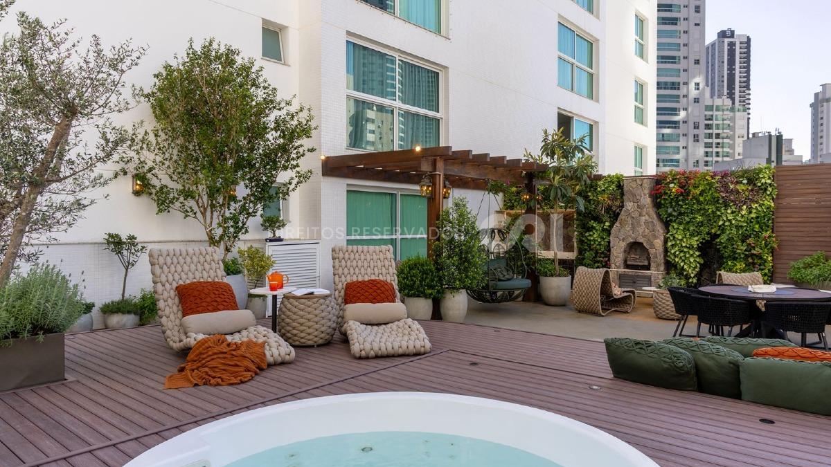 Apartamento Diferenciado com 3 Suítes no Phoenix Tower na Barra Sul de Balneário Camboriú