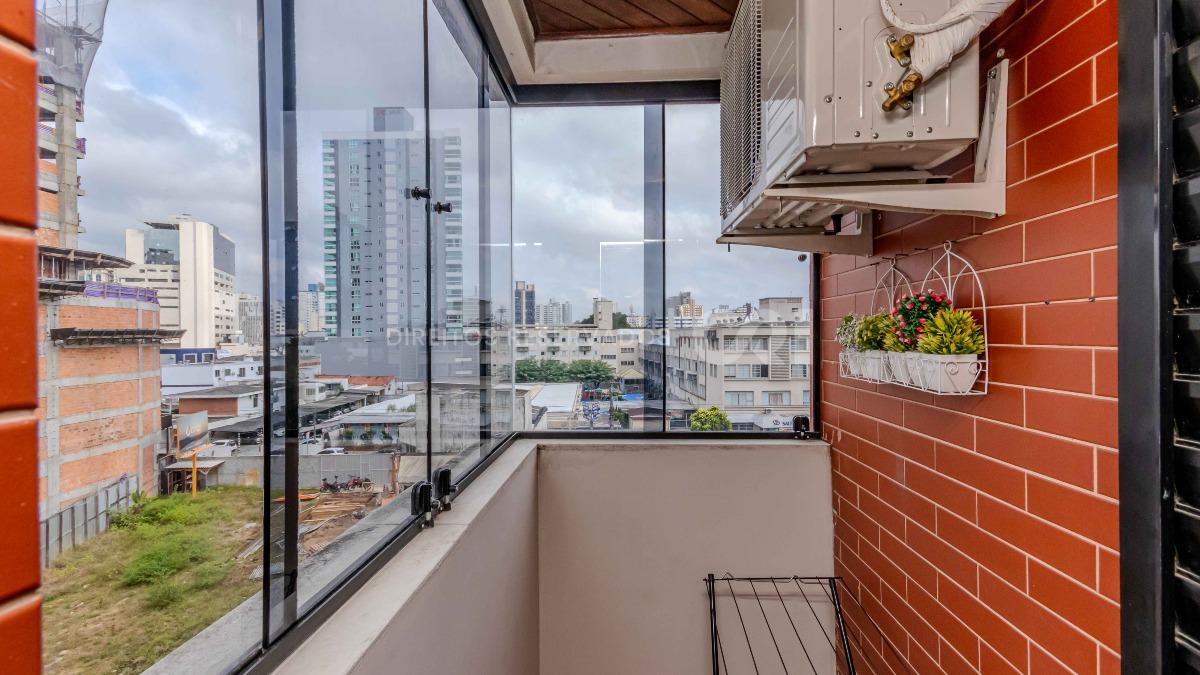 Apartamento com 3 quartos no Edifício Sagres no Centro de Itajaí