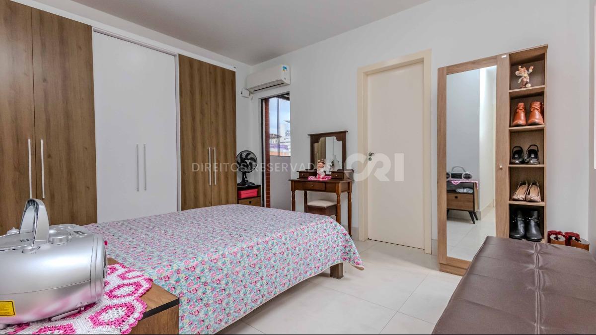 Apartamento com 3 quartos no Edifício Sagres no Centro de Itajaí