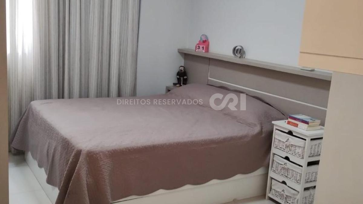 Apartamento com 3 Suítes no Edifício Bela Città no Centro de Balneário Camboriú