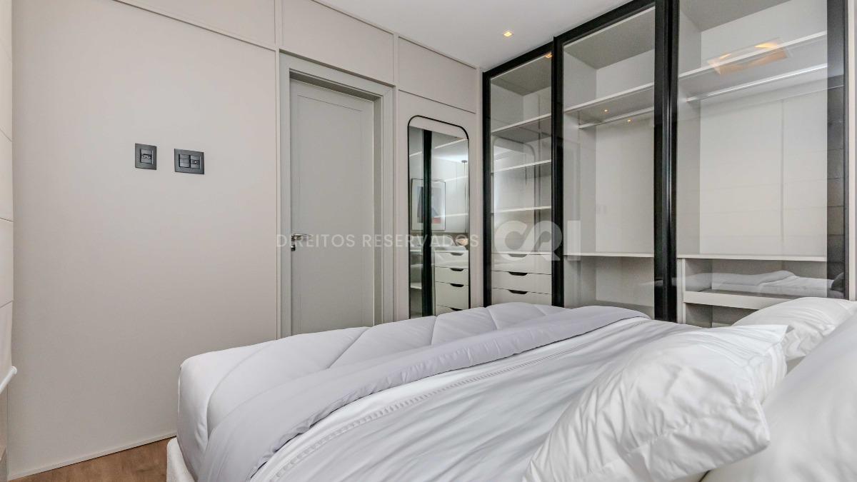 Apartamento com 4 suítes no Edifício Baturité na Barra Sul em Balneário Camboriú