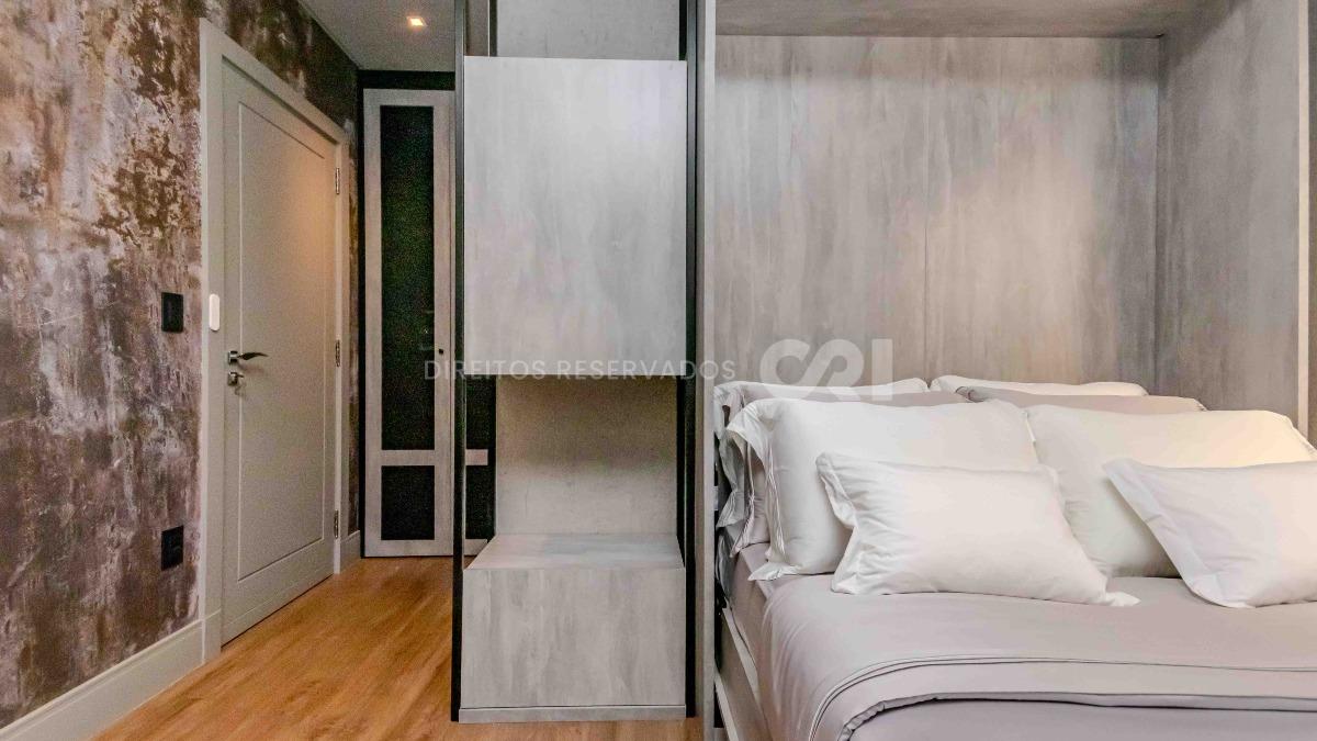 Apartamento com 4 suítes no Edifício Baturité na Barra Sul em Balneário Camboriú