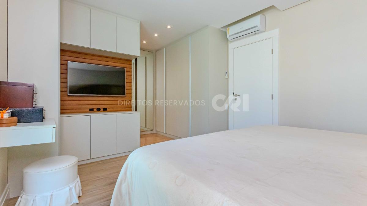 Apartamento com 3 Suítes no Phoenix Tower na Barra Sul de Balneário Camboriú