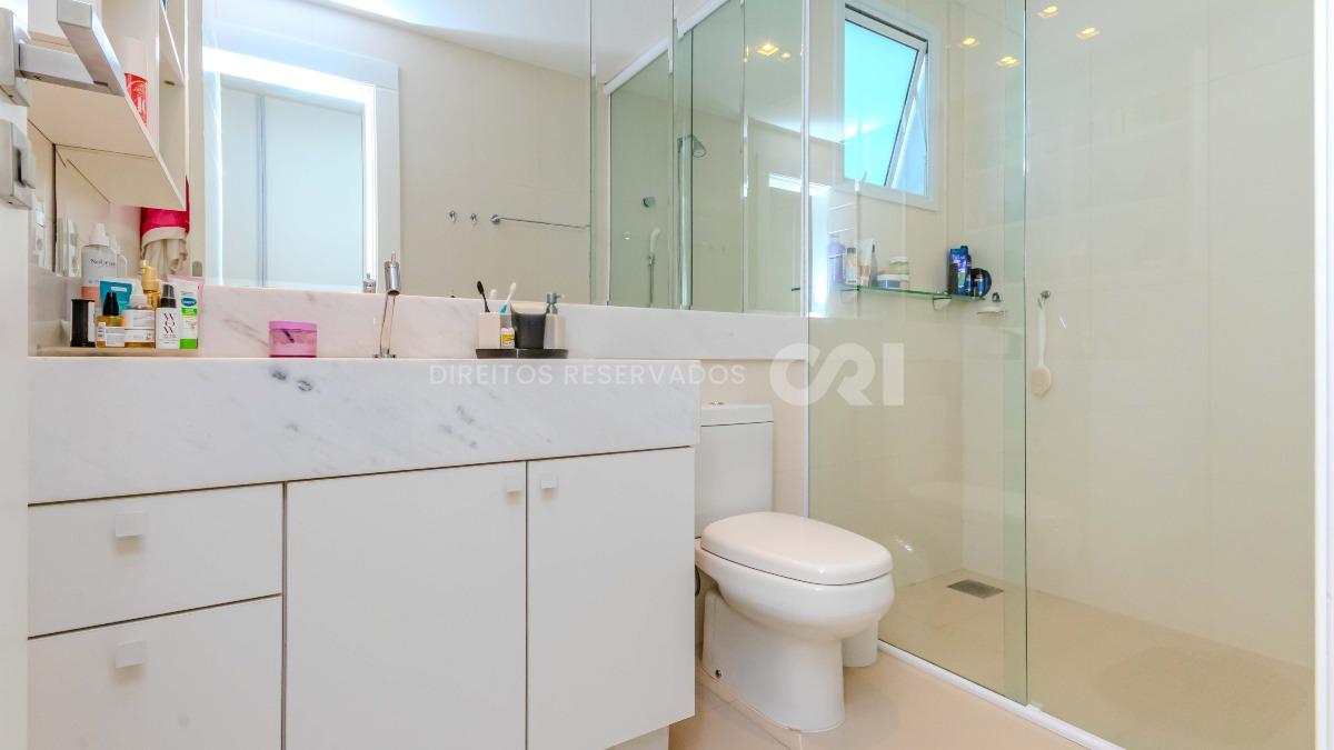 Apartamento com 3 Suítes no Phoenix Tower na Barra Sul de Balneário Camboriú
