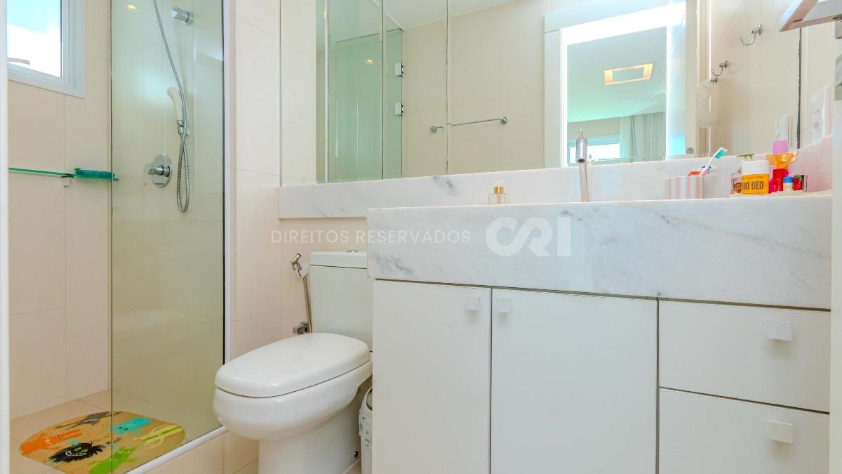 Apartamento com 3 Suítes no Phoenix Tower na Barra Sul de Balneário Camboriú