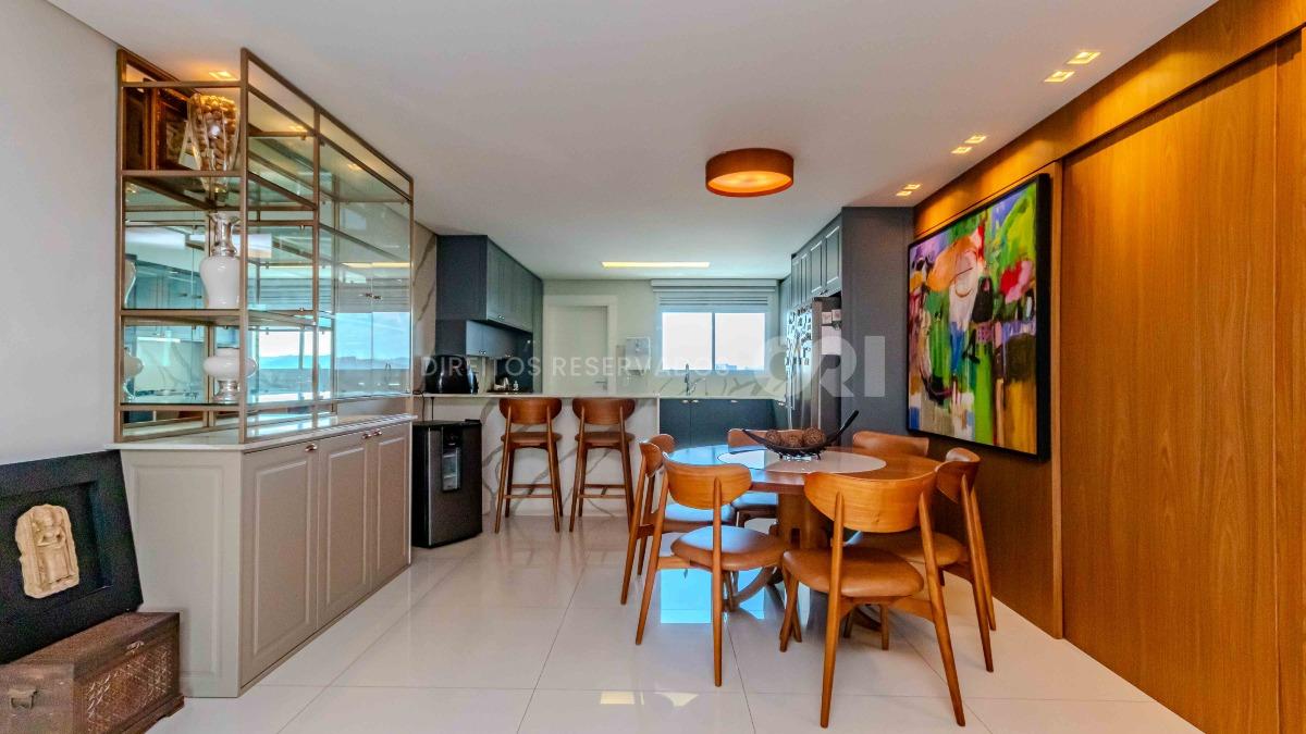 Apartamento com 3 Suítes no Phoenix Tower na Barra Sul de Balneário Camboriú