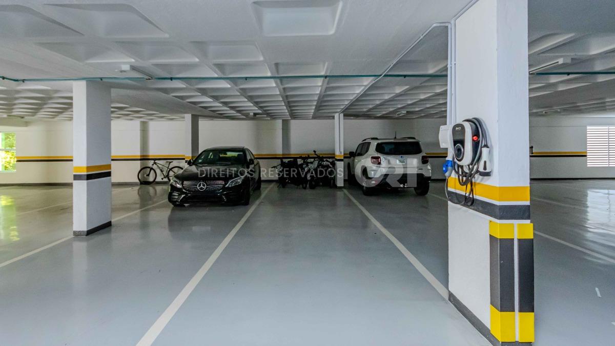 Apartamento com 3 Suítes no Phoenix Tower na Barra Sul de Balneário Camboriú