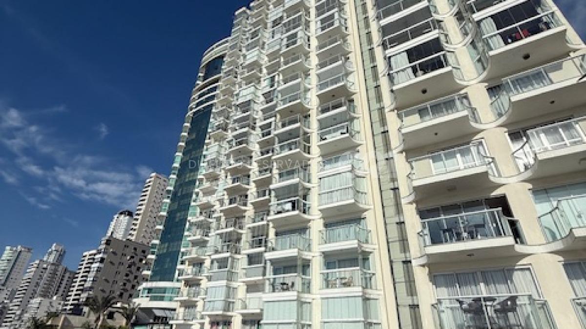 Apartamento com 2 quartos no Edifício Imperatriz no Centro de Balneário Camboriú