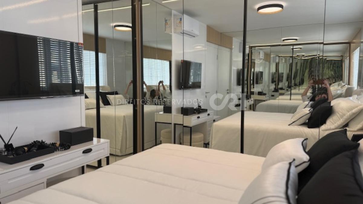 Apartamento com 2 quartos no Edifício Imperatriz no Centro de Balneário Camboriú