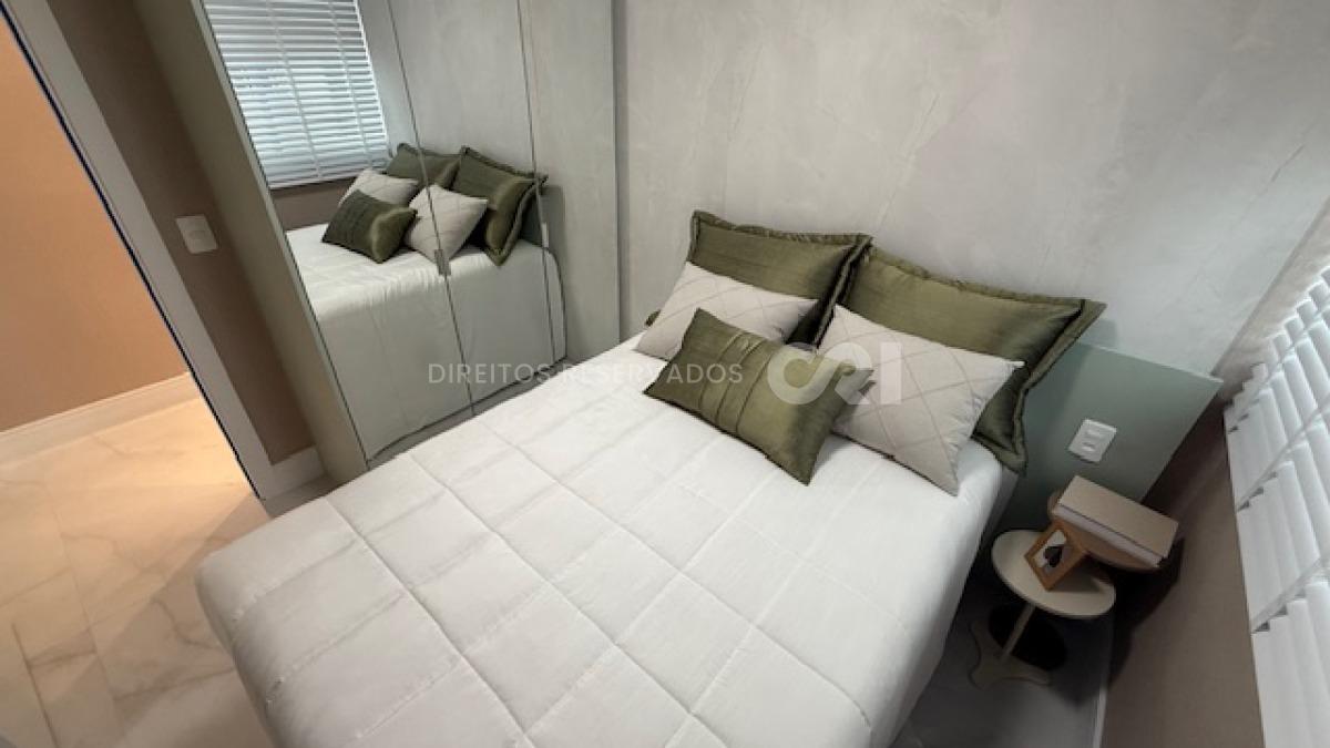 Apartamento com 2 quartos no Edifício Imperatriz no Centro de Balneário Camboriú