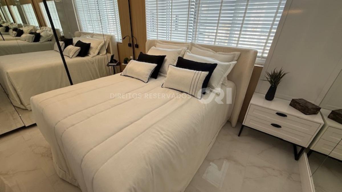 Apartamento com 2 quartos no Edifício Imperatriz no Centro de Balneário Camboriú