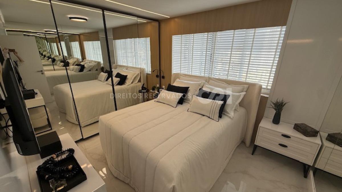 Apartamento com 2 quartos no Edifício Imperatriz no Centro de Balneário Camboriú