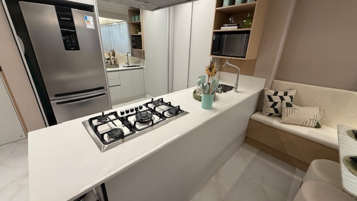 Apartamento com 2 quartos no Edifício Imperatriz no Centro de Balneário Camboriú