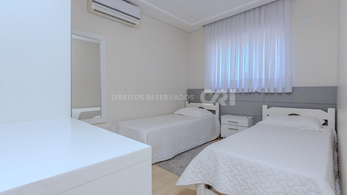 Apartamento com 4 Suítes no Lumiére Residence na Meia Praia em Itapema