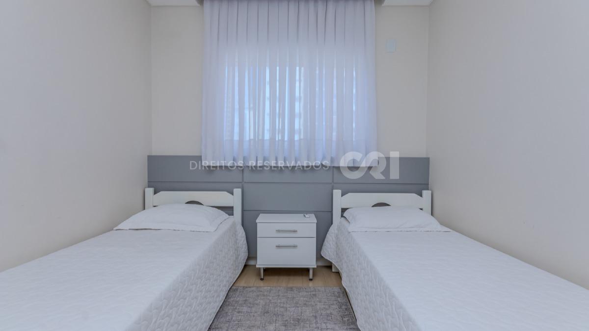 Apartamento com 4 Suítes no Lumiére Residence na Meia Praia em Itapema