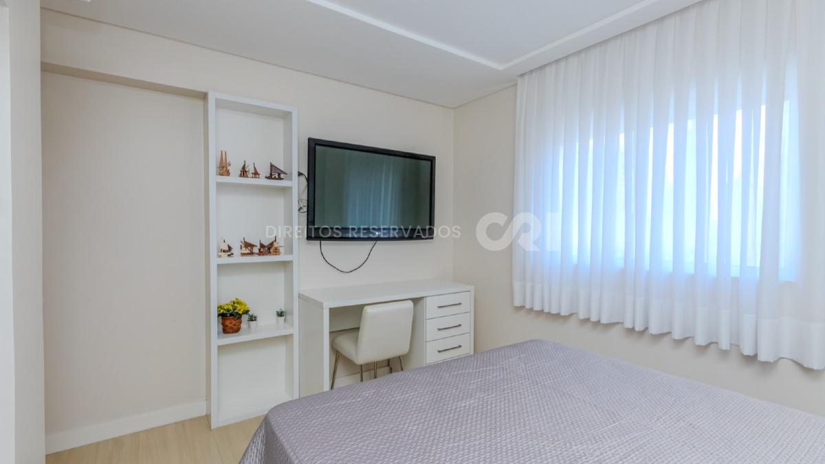 Apartamento com 4 Suítes no Lumiére Residence na Meia Praia em Itapema