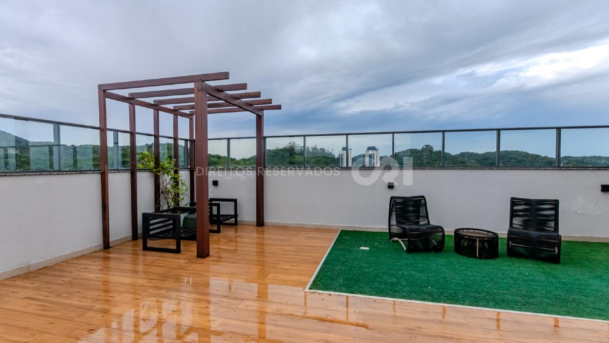 Apartamento com 3 suítes no Brava Garden na Praia Brava em Itajaí