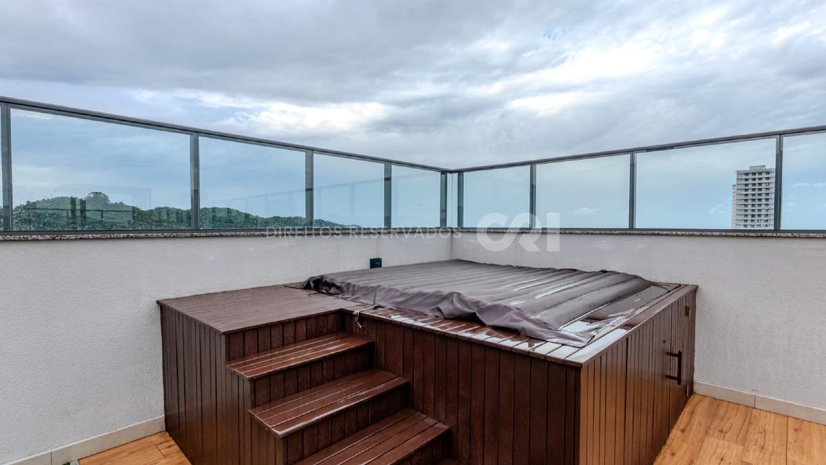 Apartamento com 3 suítes no Brava Garden na Praia Brava em Itajaí