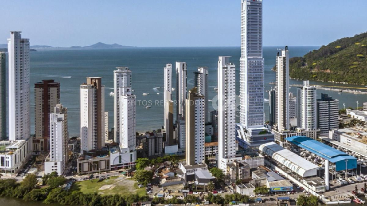 Apartamento com 4 suítes no Tonino Lamborghini na Barra Sul em Balneário Camboriú