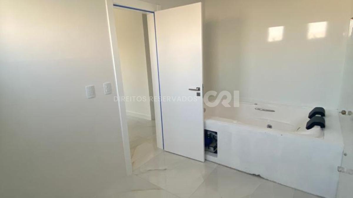 Apartamento com 4 Suítes no Porto Vila Residence em Meia Praia, Itapema