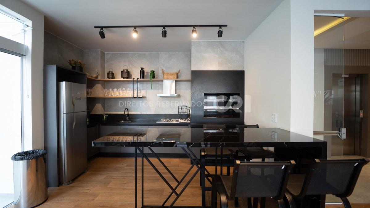 Apartamento com 4 Suítes no Porto Vila Residence em Meia Praia, Itapema