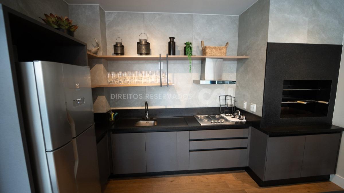 Apartamento com 4 Suítes no Porto Vila Residence em Meia Praia, Itapema