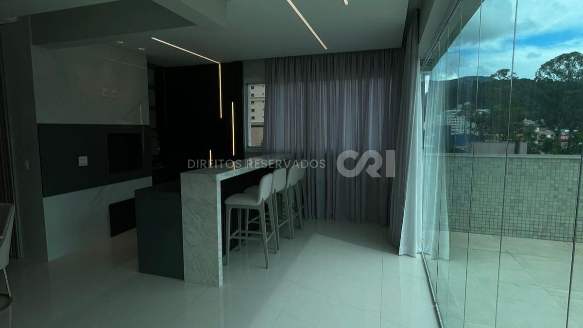Apartamento com 3 Suítes no Le Tre Torri no Centro de Itapema