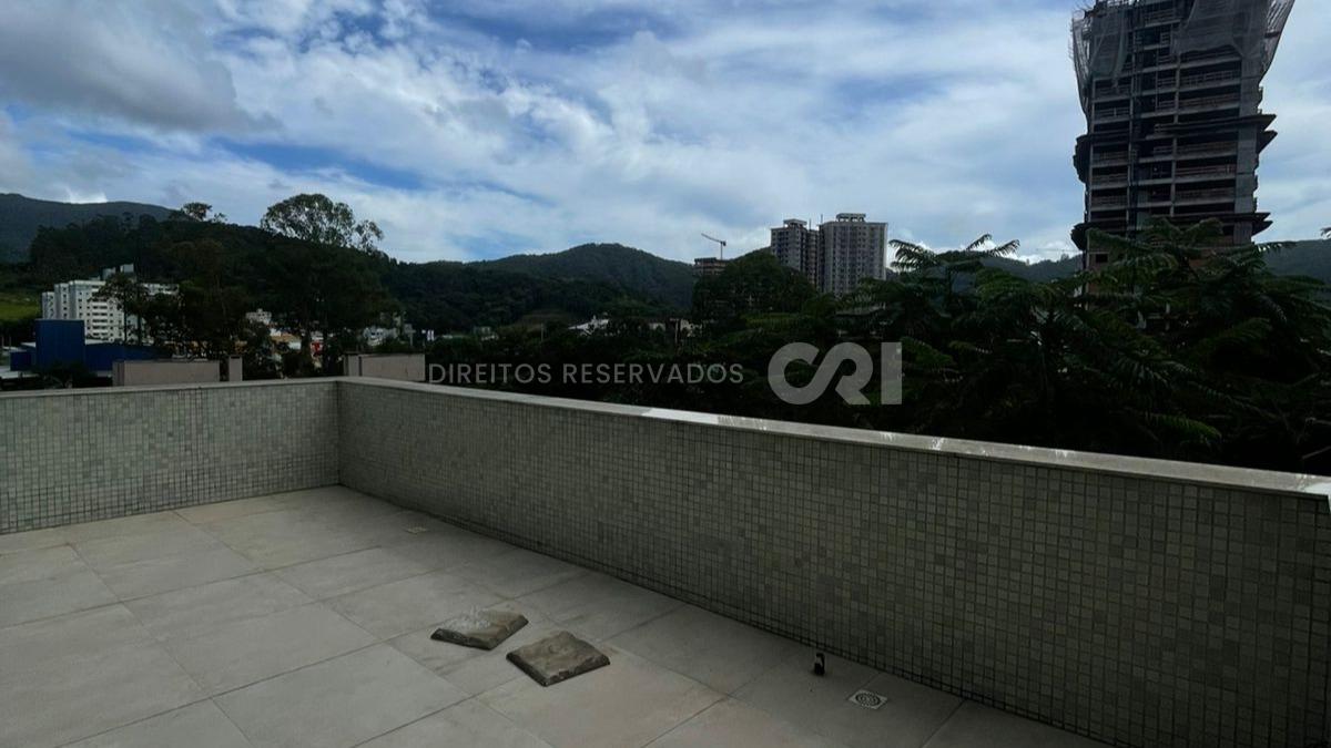 Apartamento com 3 Suítes no Le Tre Torri no Centro de Itapema