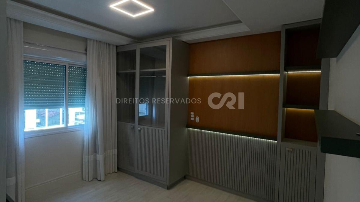 Apartamento com 3 Suítes no Le Tre Torri no Centro de Itapema