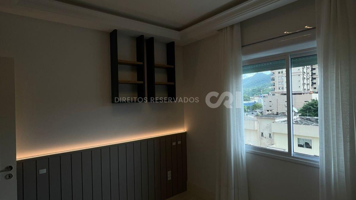 Apartamento com 3 Suítes no Le Tre Torri no Centro de Itapema
