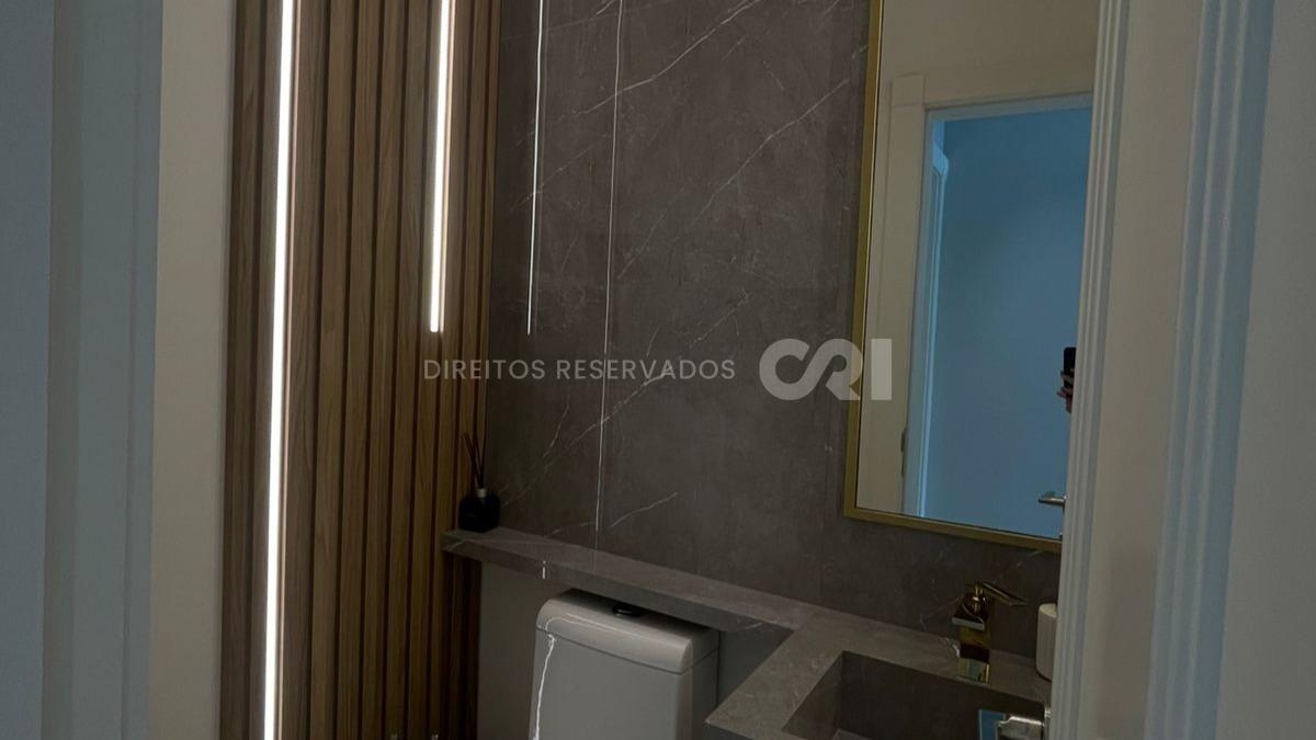 Apartamento com 3 Suítes no Le Tre Torri no Centro de Itapema
