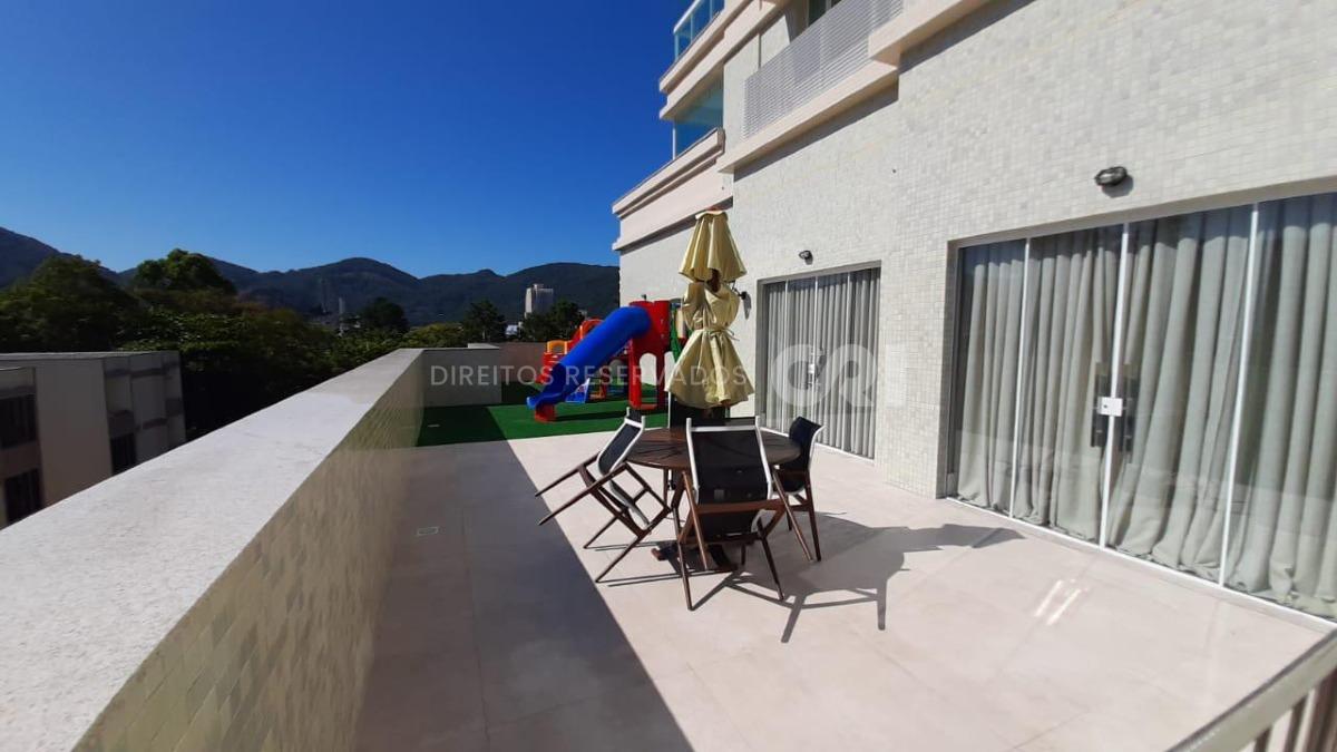 Apartamento com 3 Suítes no Le Tre Torri no Centro de Itapema