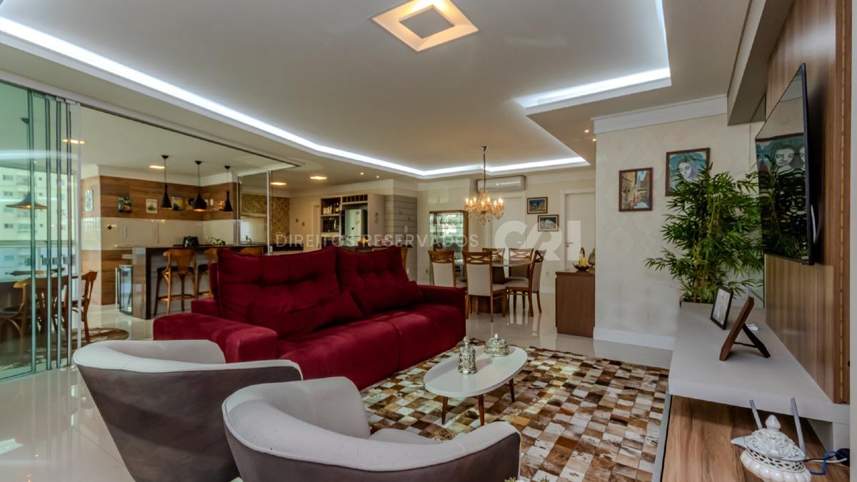 Apartamento com 3 Suítes no Edifício Vicenzo Residence na Meia Praia em Itapema