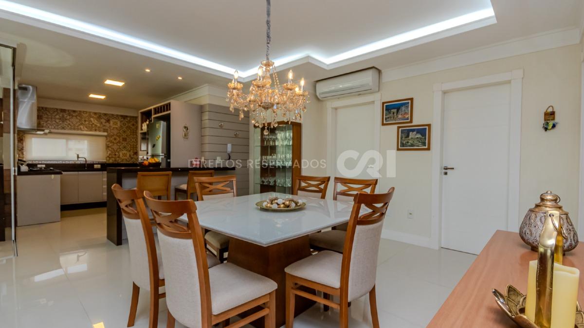 Apartamento com 3 Suítes no Edifício Vicenzo Residence na Meia Praia em Itapema