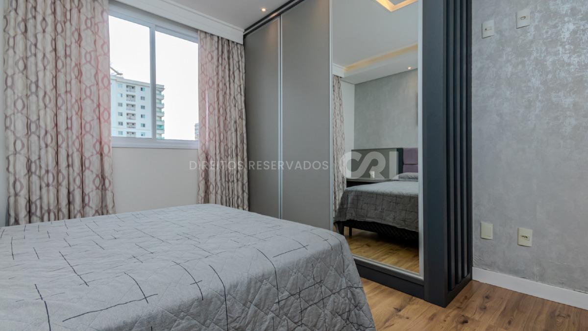 Apartamento com 3 Suítes no Edifício Vicenzo Residence na Meia Praia em Itapema