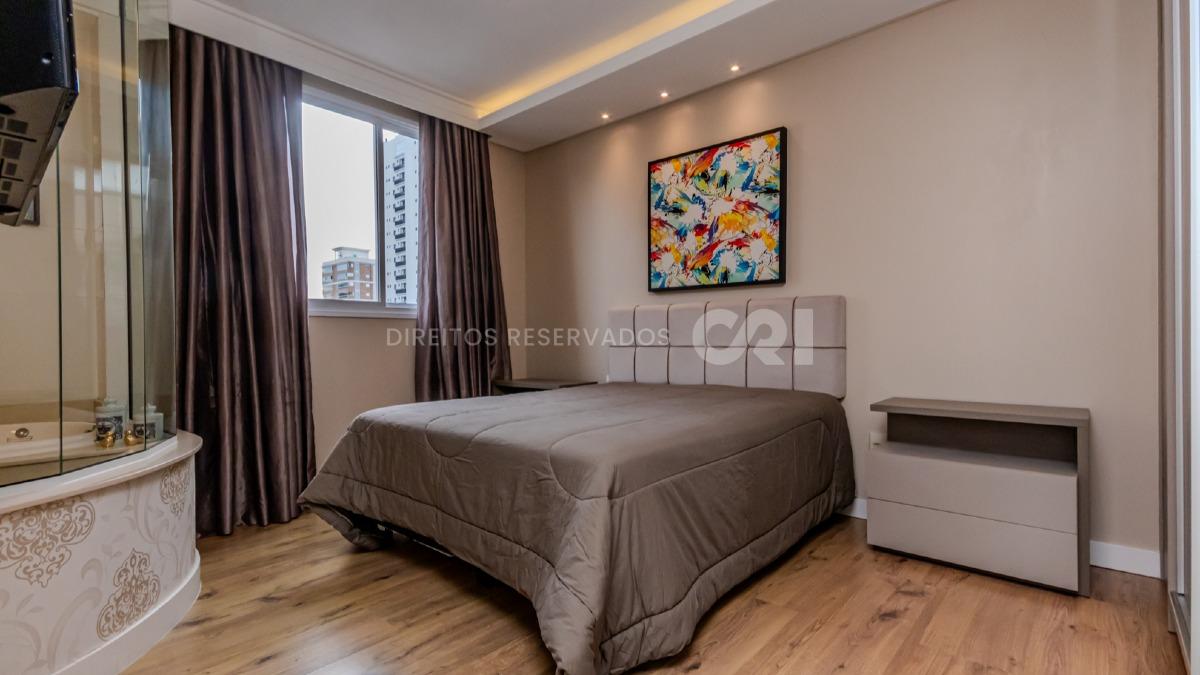 Apartamento com 3 Suítes no Edifício Vicenzo Residence na Meia Praia em Itapema