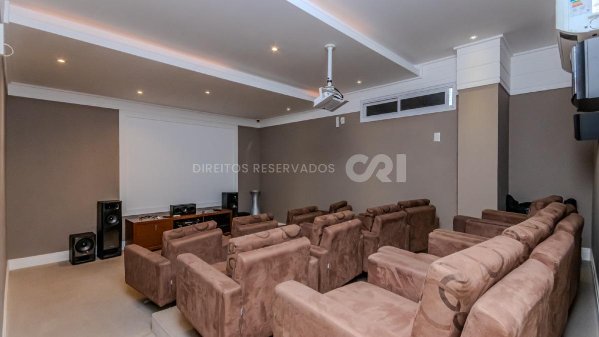 Apartamento com 3 Suítes no Edifício Vicenzo Residence na Meia Praia em Itapema
