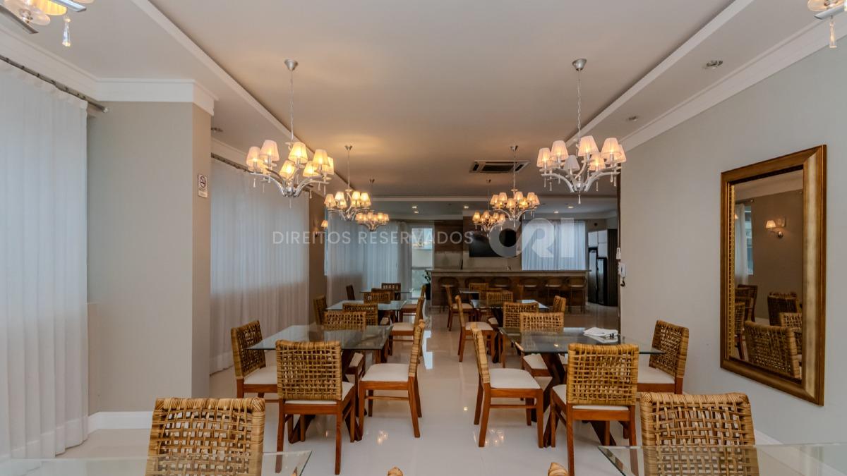Apartamento com 3 Suítes no Edifício Vicenzo Residence na Meia Praia em Itapema