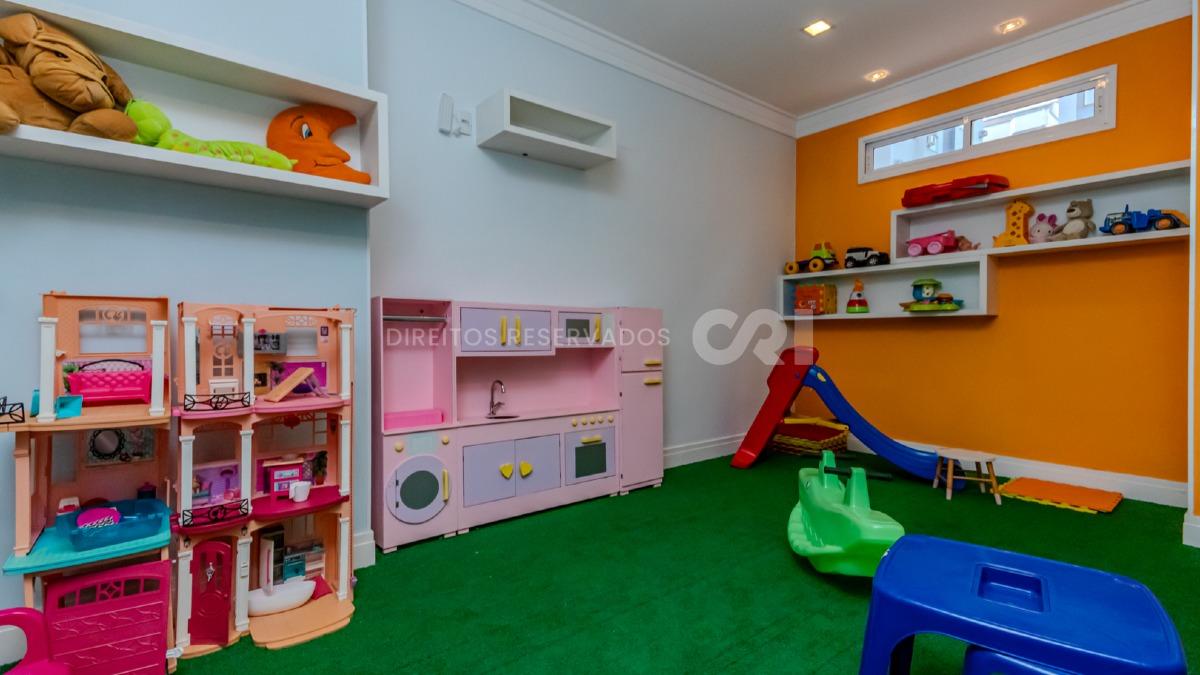 Apartamento com 3 Suítes no Edifício Vicenzo Residence na Meia Praia em Itapema
