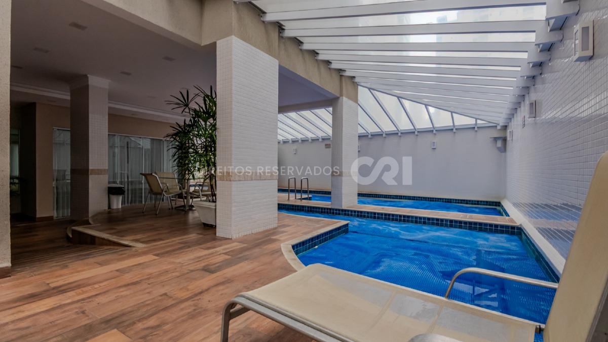 Apartamento com 3 Suítes no Edifício Vicenzo Residence na Meia Praia em Itapema