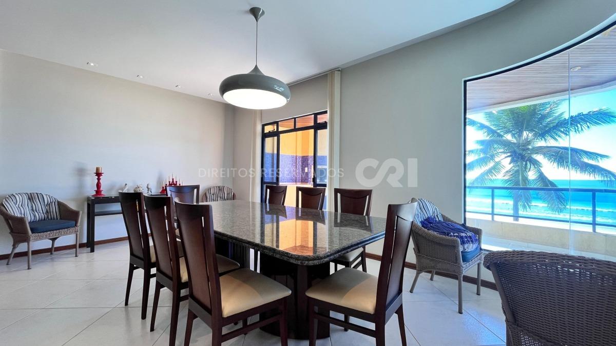 Apartamento com 4 Dormitórios no Center Lorenz I em Meia Praia, Itapema
