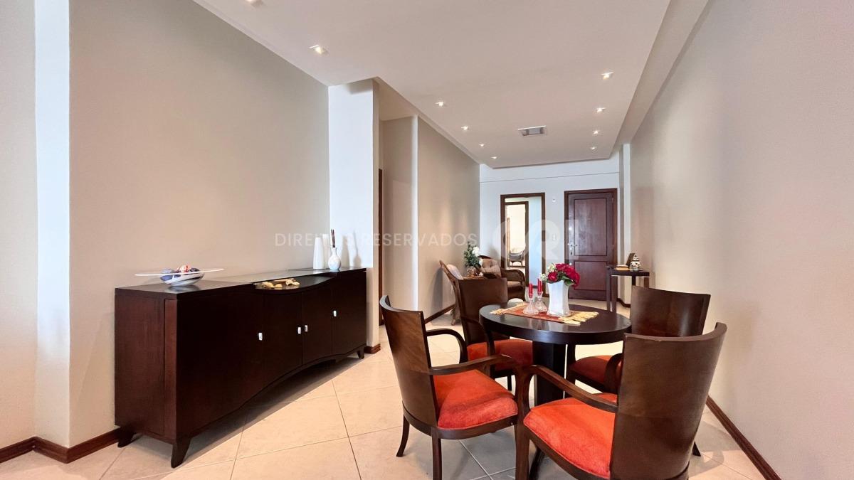 Apartamento com 4 Dormitórios no Center Lorenz I em Meia Praia, Itapema