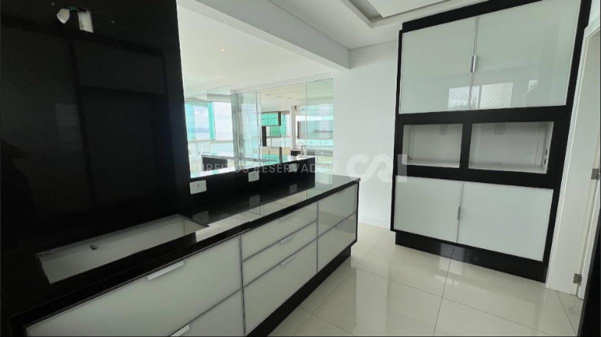Apartamento com 3 Suítes no Sun City em Estreito, Itapema