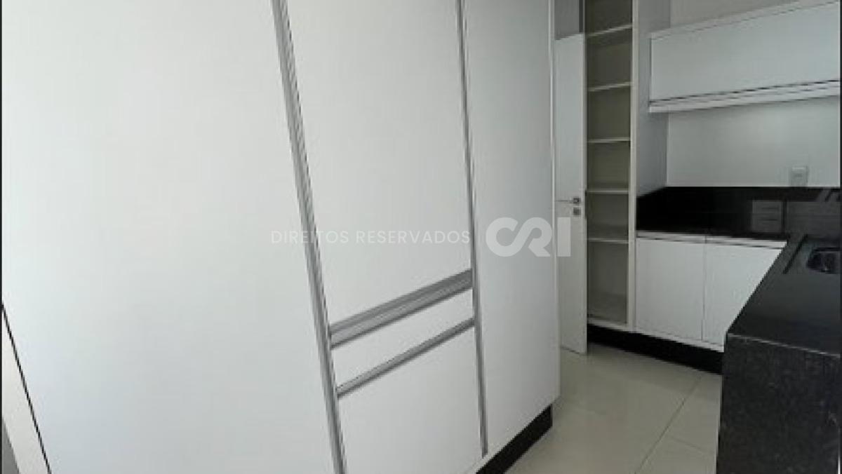 Apartamento com 3 Suítes no Sun City em Estreito, Itapema